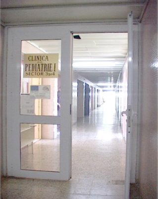 Parohia Sfântul Mina a renovat două saloane ale Secţiei de Pediatrie